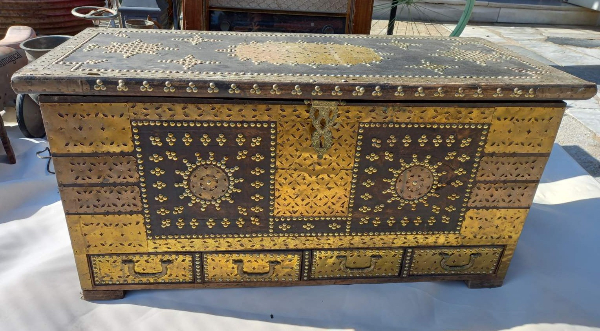 Παλαιά Μεγάλη Κασέλα Έργο Τέχνης με Επένδυση Μπρούντζου