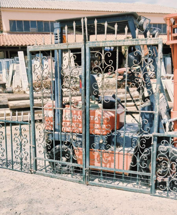palaia-siderenia-porta-amp-kagkela