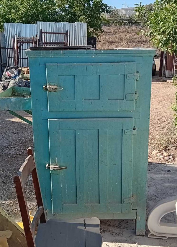 Παλαιό Μεγάλο Επαγγελματικό Ψυγείο Πάγου