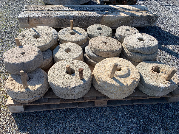 Ζευγάρι Παλαιές Μυλόπετρες